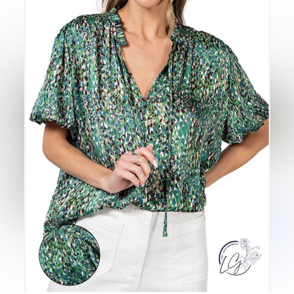 eesome Tops - ee:some Green Puff Sleeve Blouse